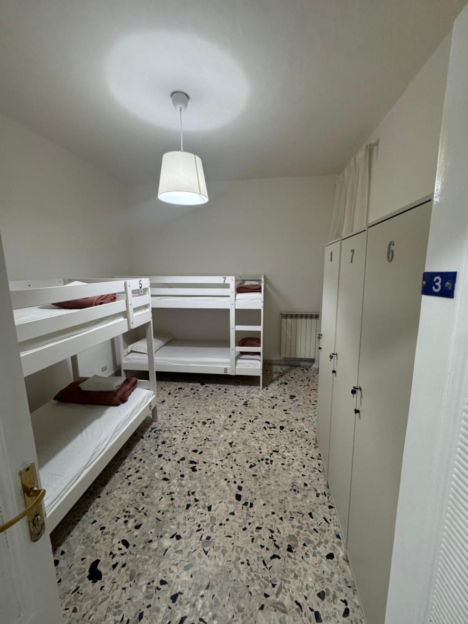 Hostal Baraka 24 *